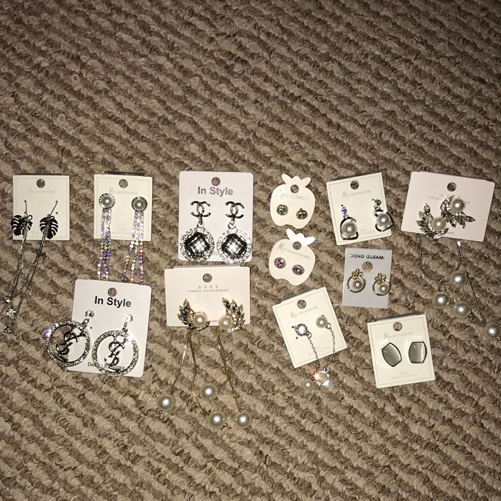Random Earrings bundle